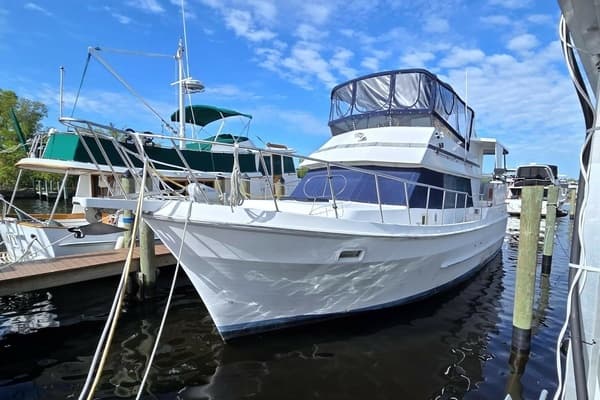 1984 Present Yachts 42 Sundeck - Image 1