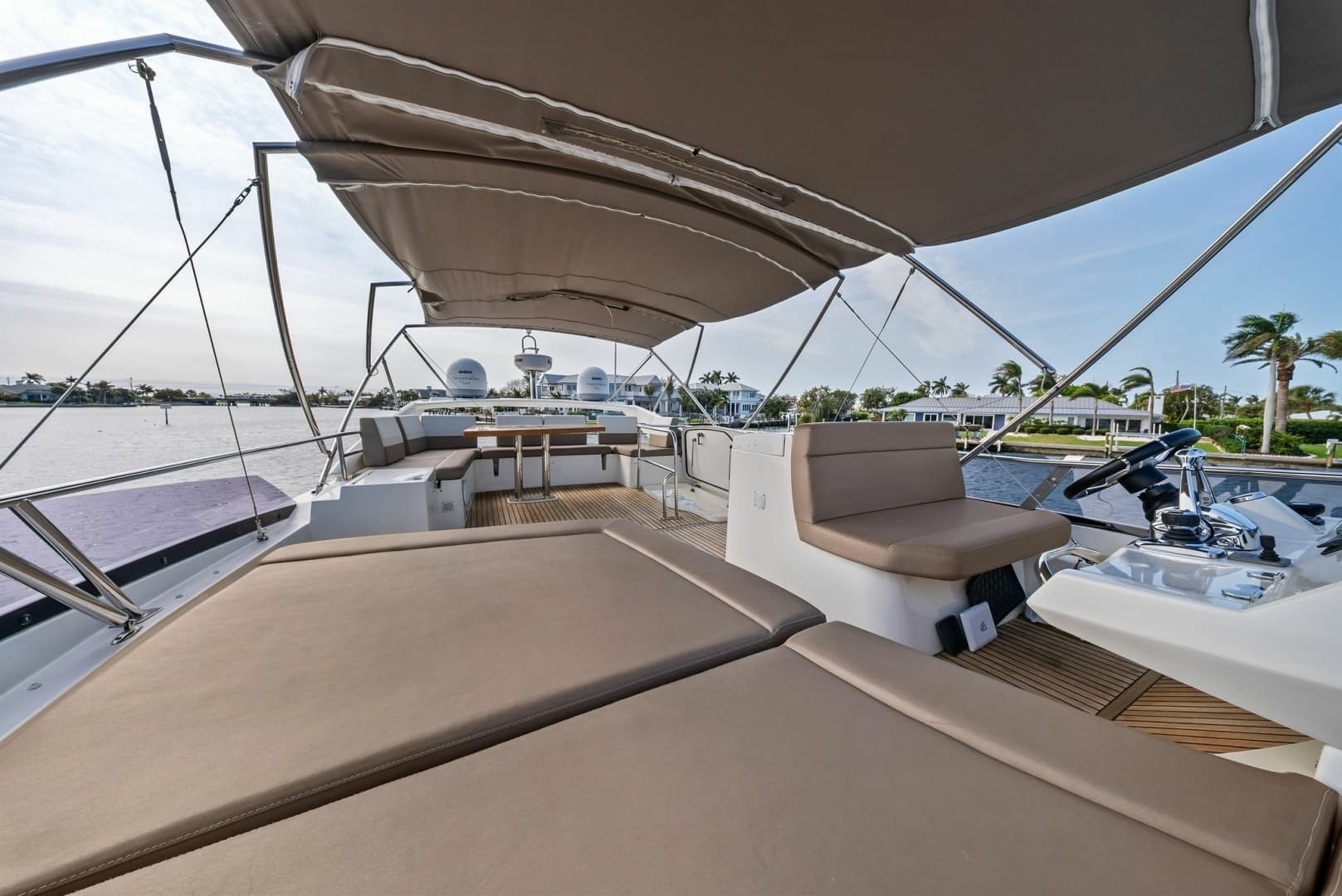 2015 Prestige 550 - Image 14
