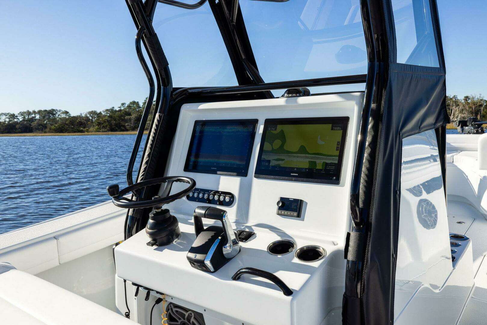 2023 Yellowfin 32 Offshore - Image 38