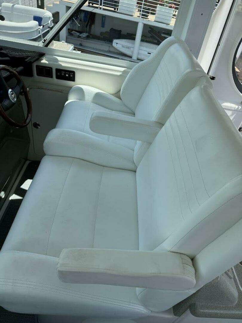 2006 Sea Ray 40 Motoryacht - Image 12
