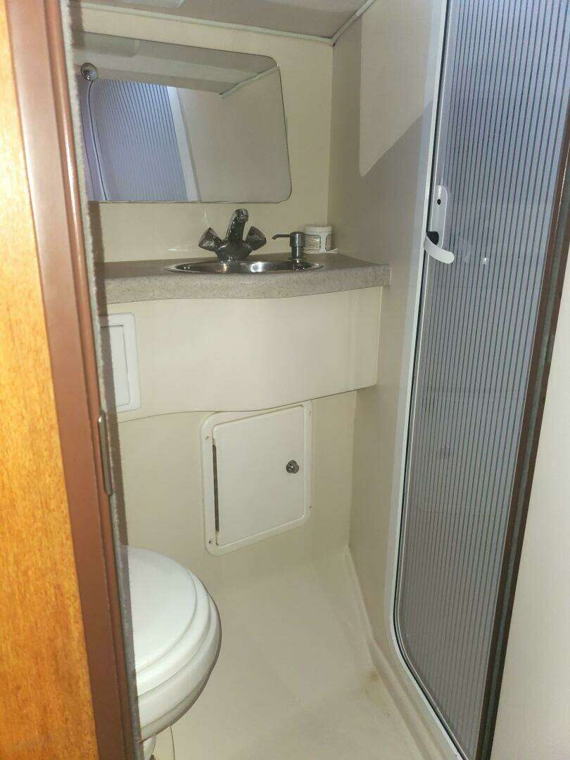 2007 Catalina 400 MK II - Image 25
