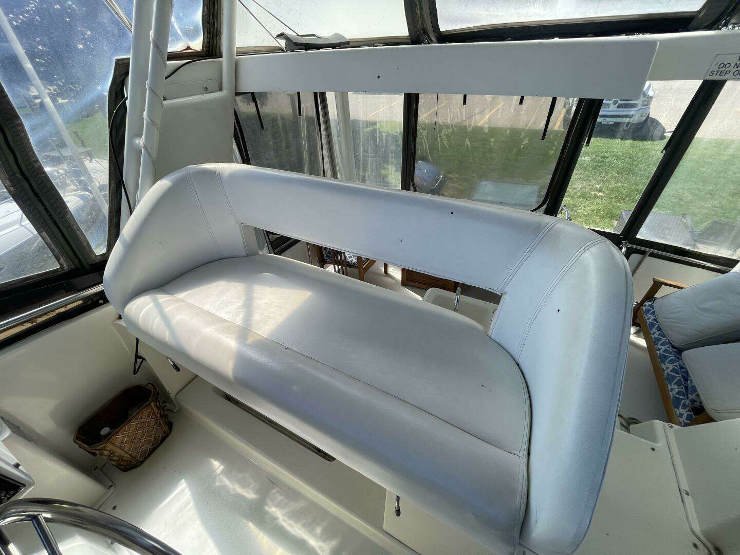 1994 Silverton 34 Motor Yacht - Image 19