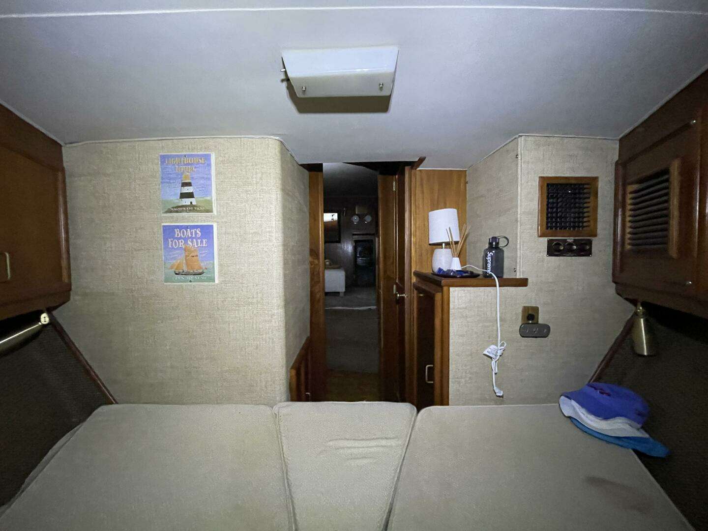 1986 Egg Harbor 40 Motor Yacht - Image 46