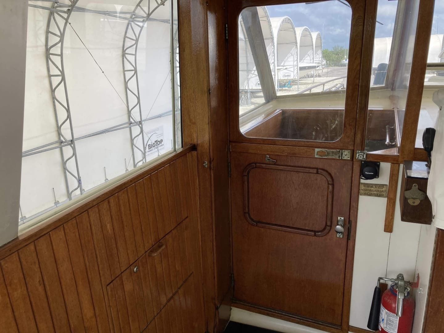 1972 Chris-Craft Commander Flush Deck - Image 16
