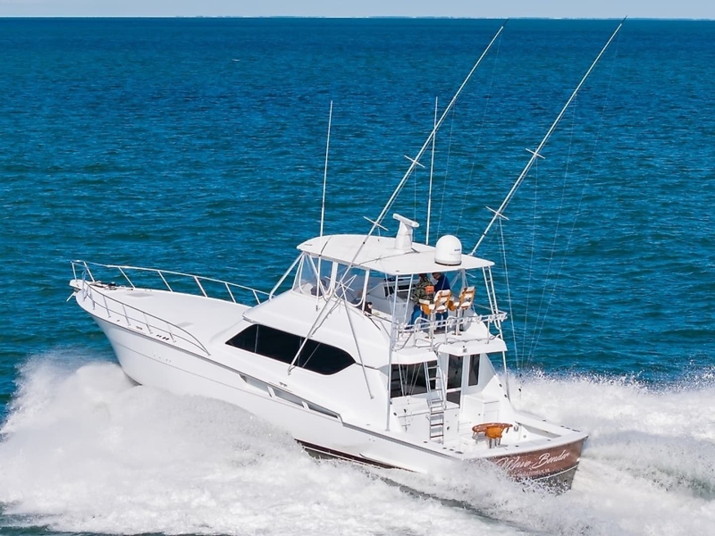2001 Hatteras 60 Convertible - Image 4