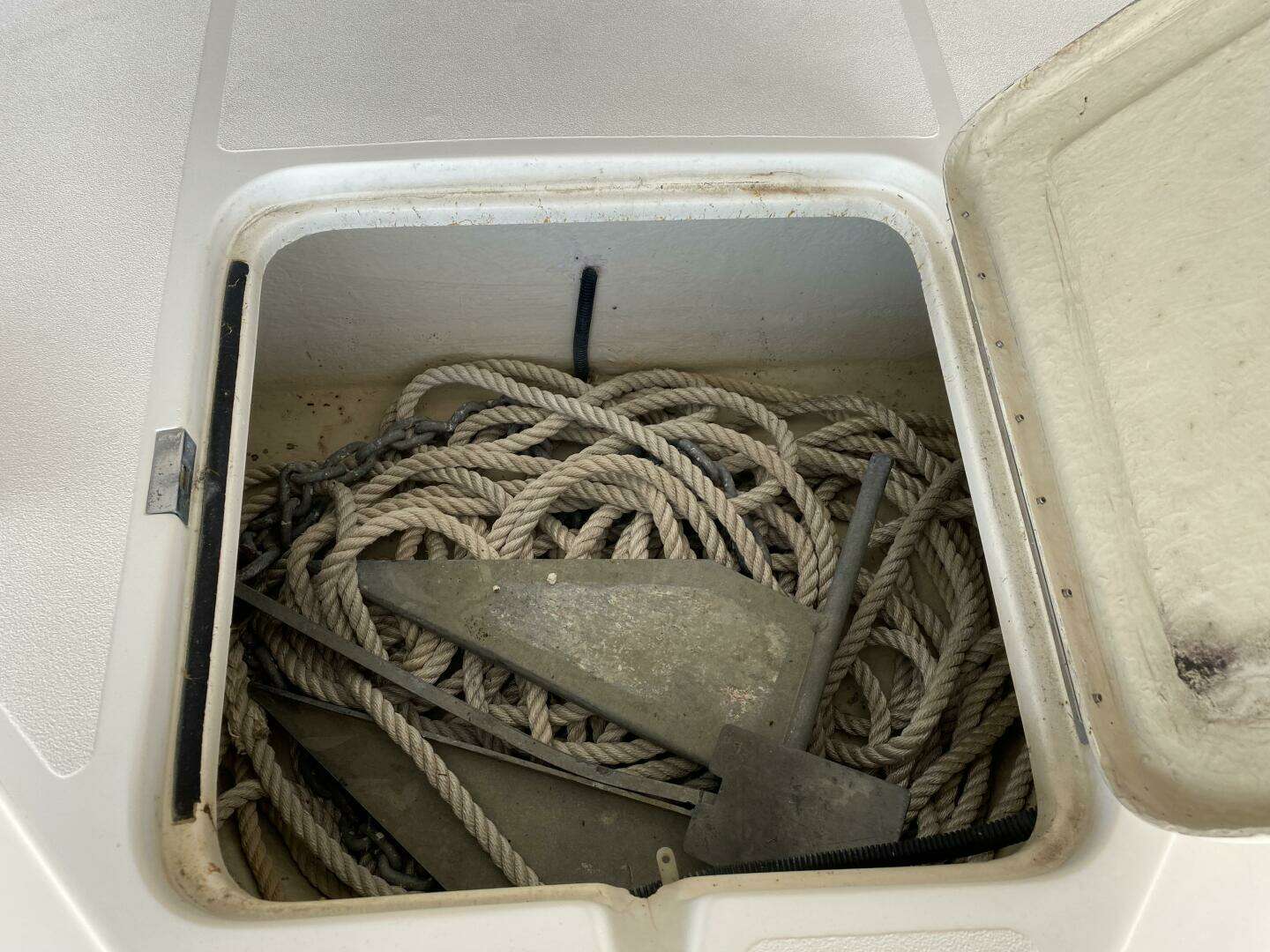1985 Tiara Sport 2600 Continental - Image 50