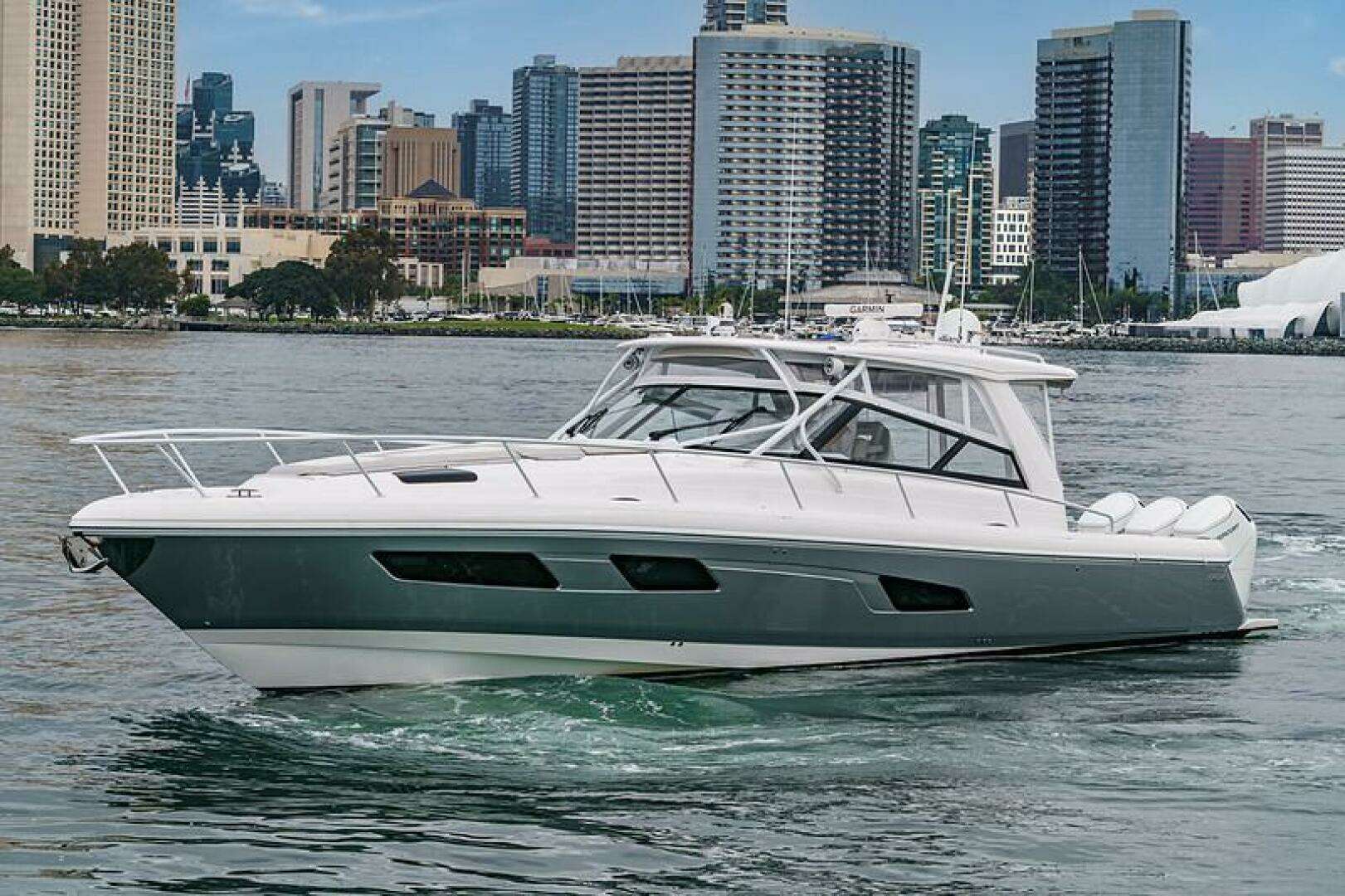 2022 Intrepid 477 Evolution - Image 10