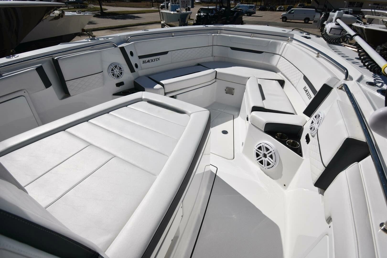 2021 Blackfin 332 - Image 17