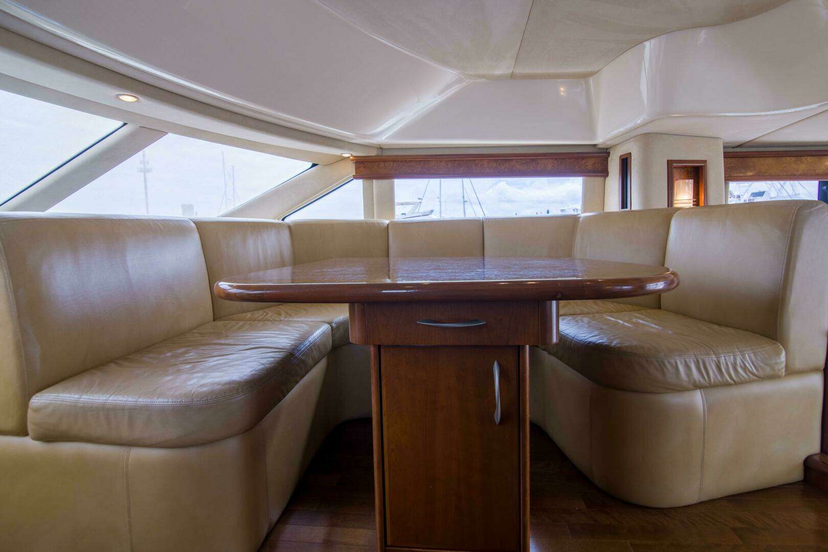 2009 Silverton 52 Ovation - Image 39