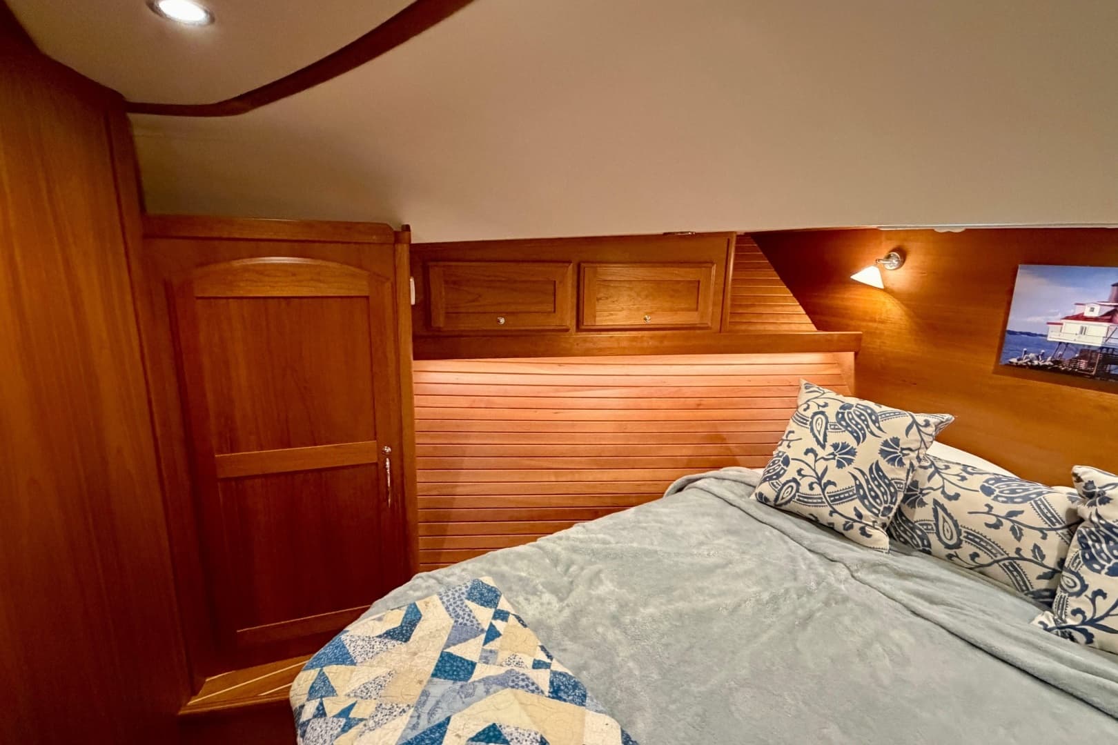 2016 Sabre 48 Salon Express - Image 46