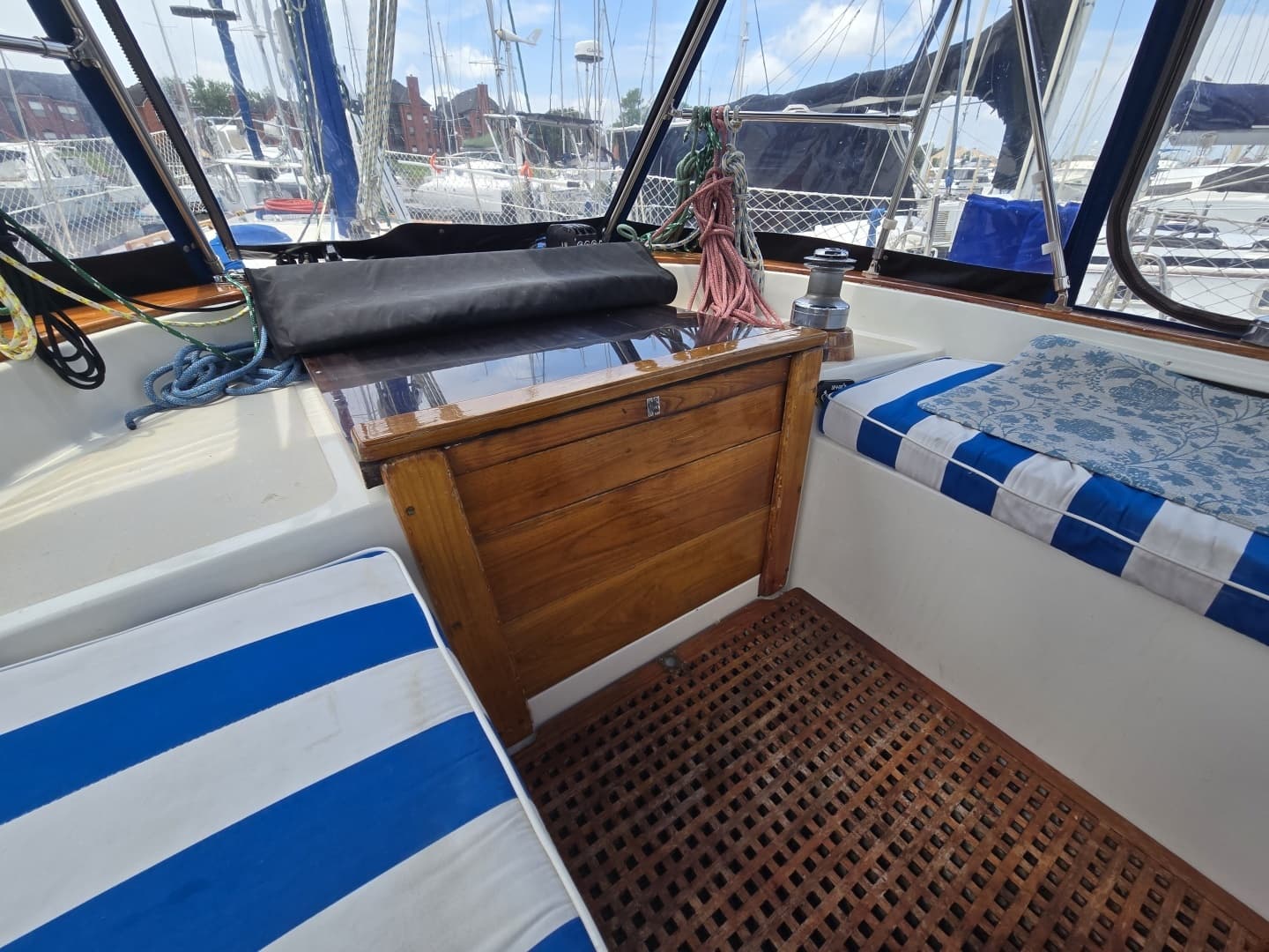 1985 Endeavour 42 CC - Image 34