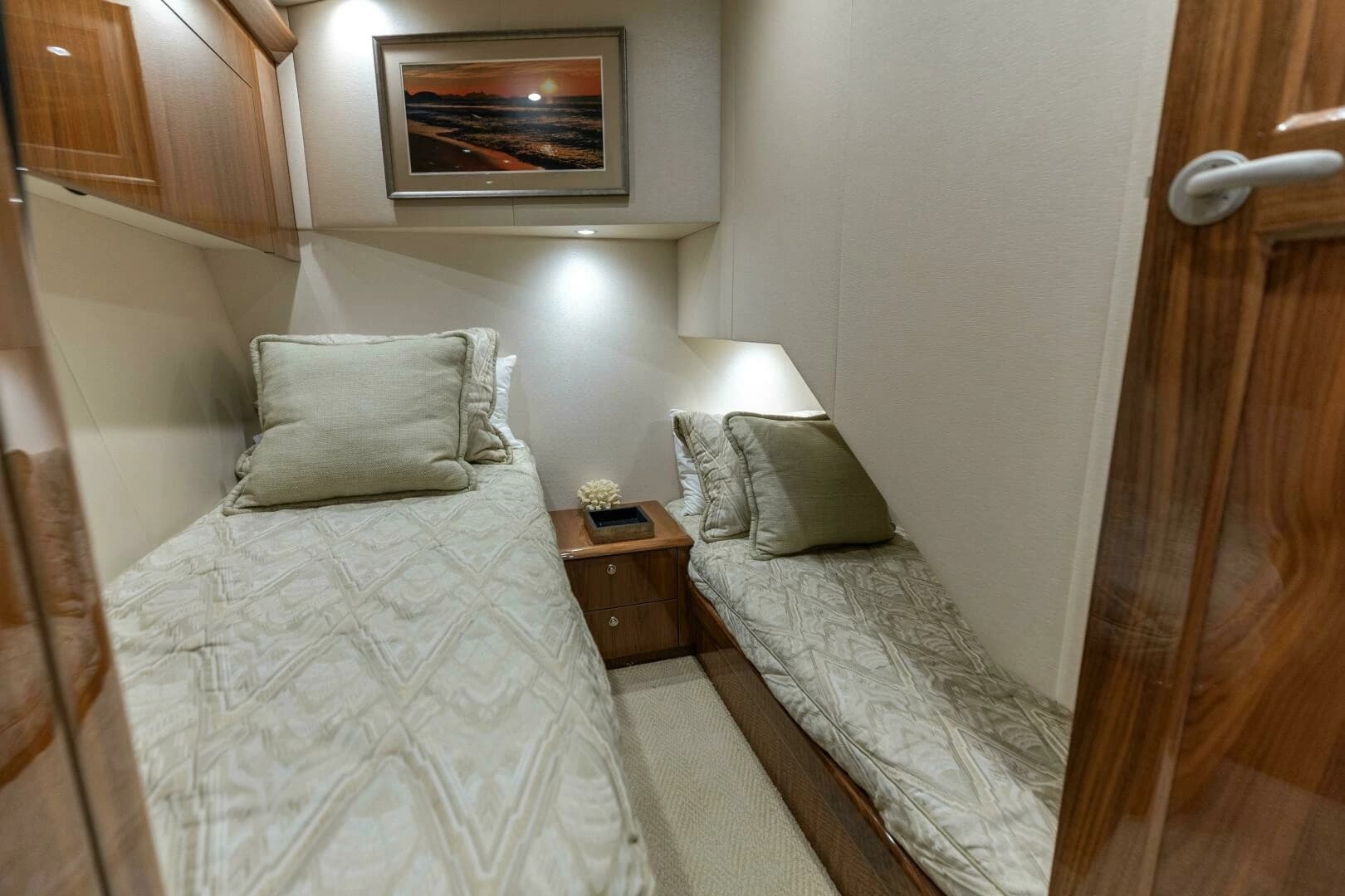 2020 Viking 62 Convertible - Image 20