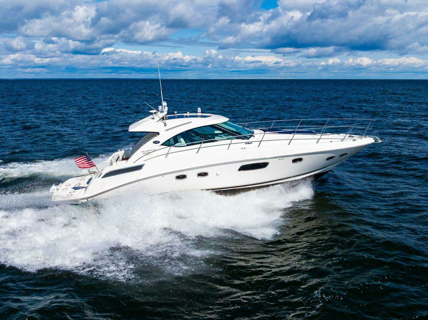 2009 Sea Ray 47 Sundancer - Image 3