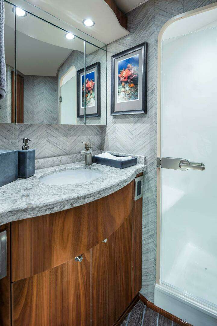 2027 Viking 58 Convertible - Image 20