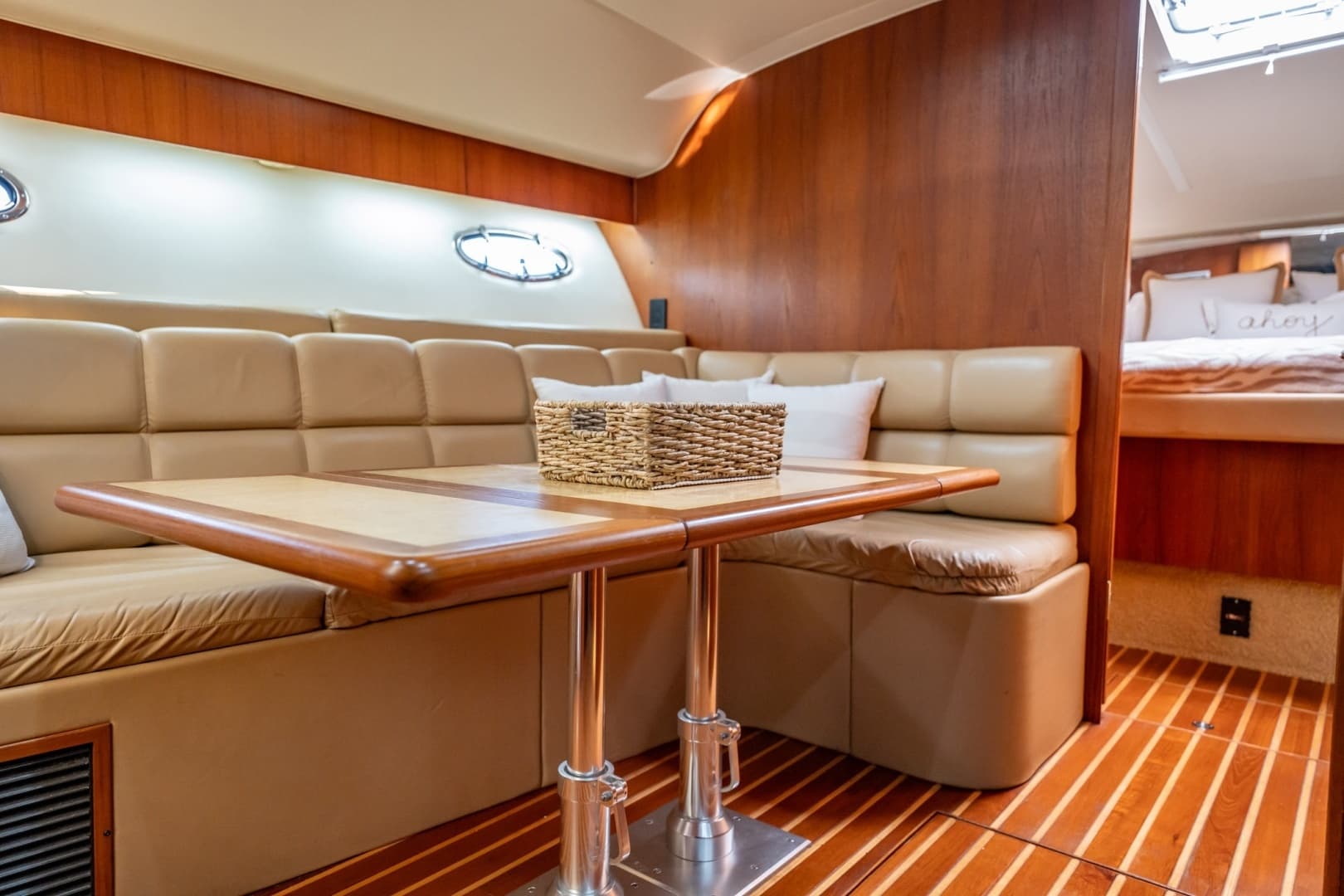 2002 Tiara Yachts 4100 Open - Image 27