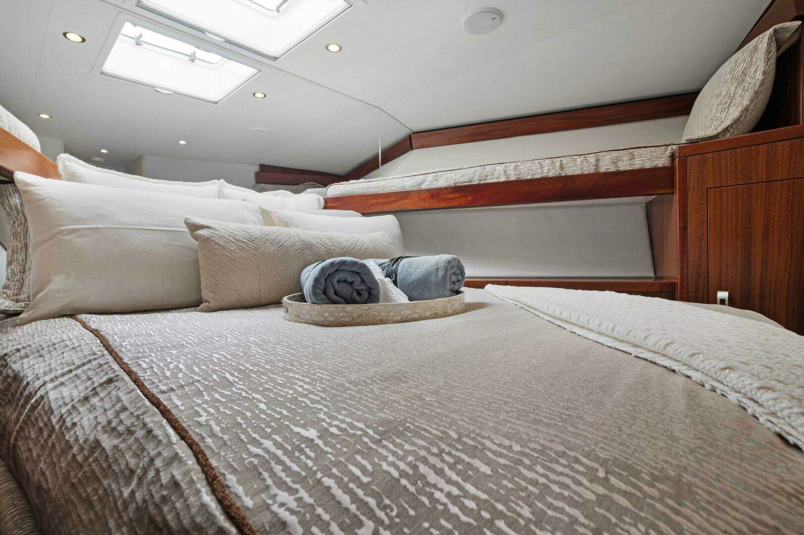 2016 Hatteras GT63 - Image 39