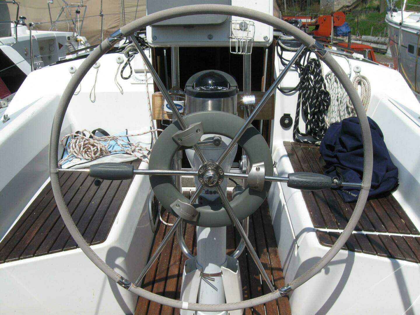 1995 Hunter Hunter 35.5 - Image 19