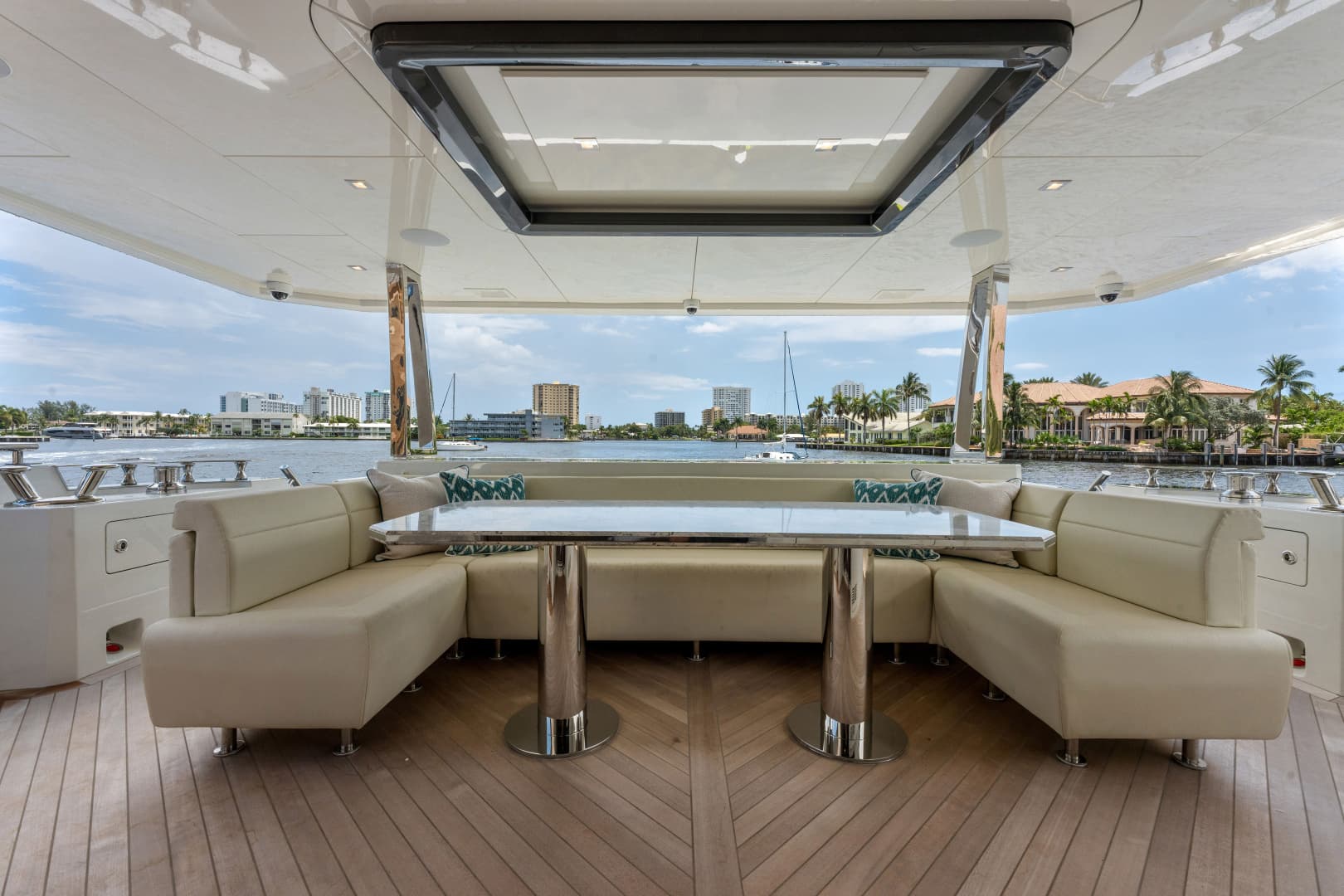 2023 Ocean Alexander 27R - Image 36