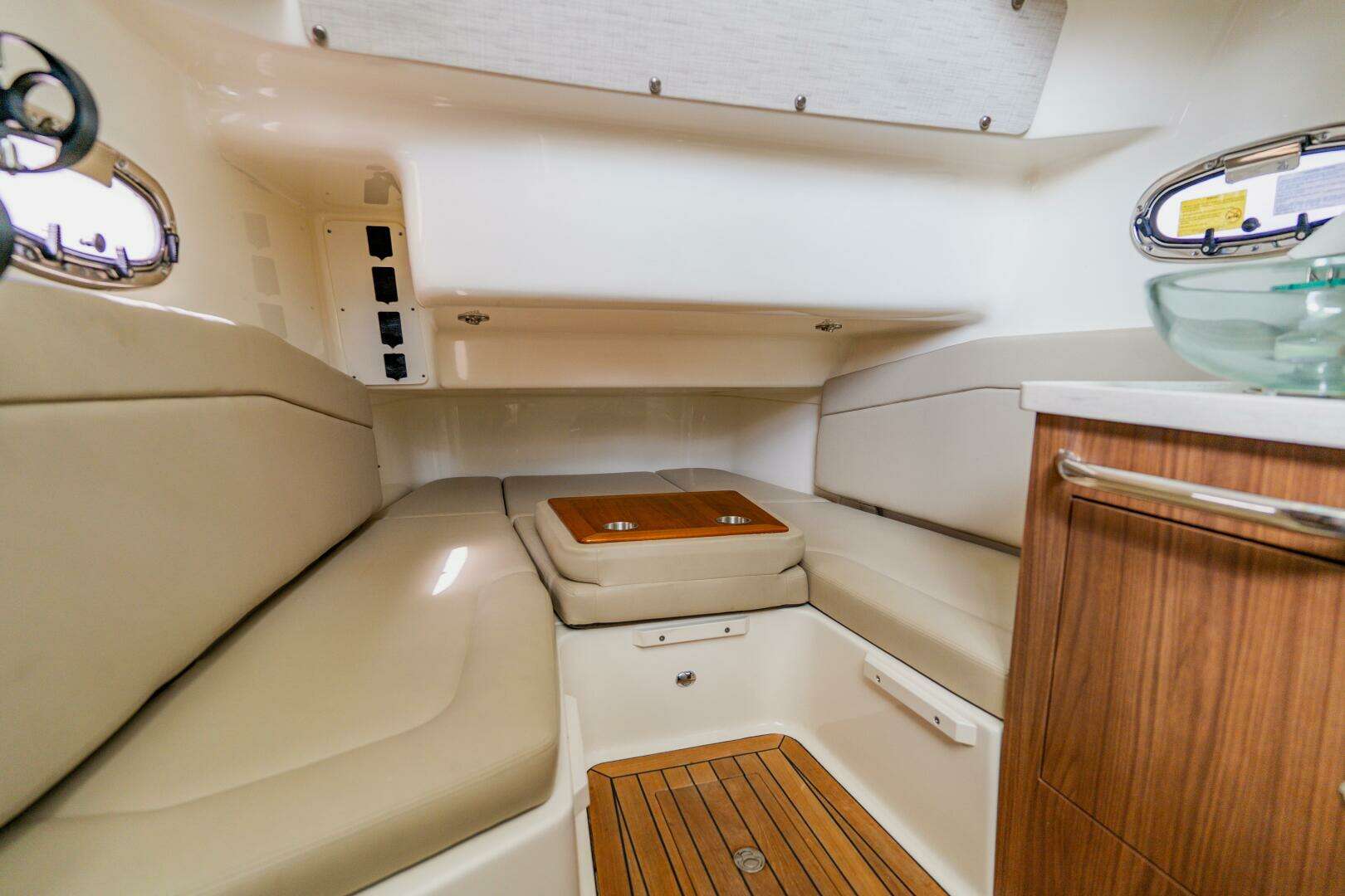 2019 Boston Whaler 380 Outrage - Image 42