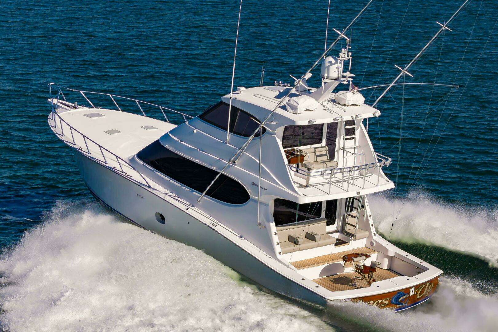2008 Hatteras 64 Enclosed Bridge - Image 10