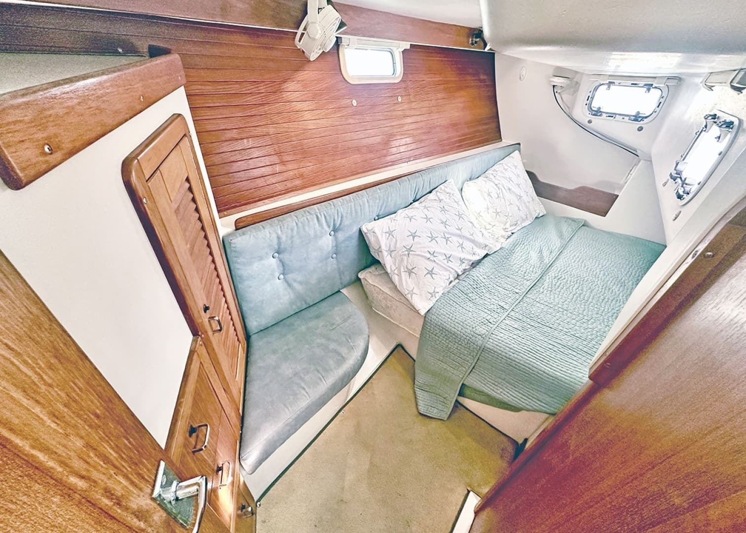 1996 Catalina 320 - Image 13