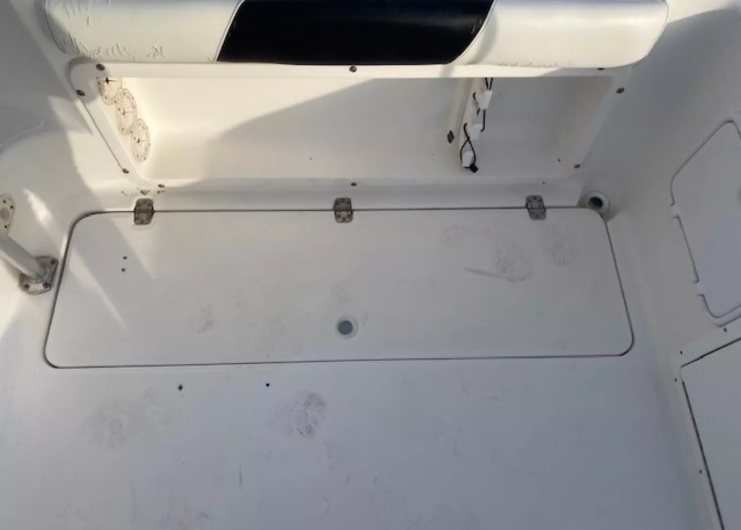 2001 Century 2300 Walkaround - Image 34