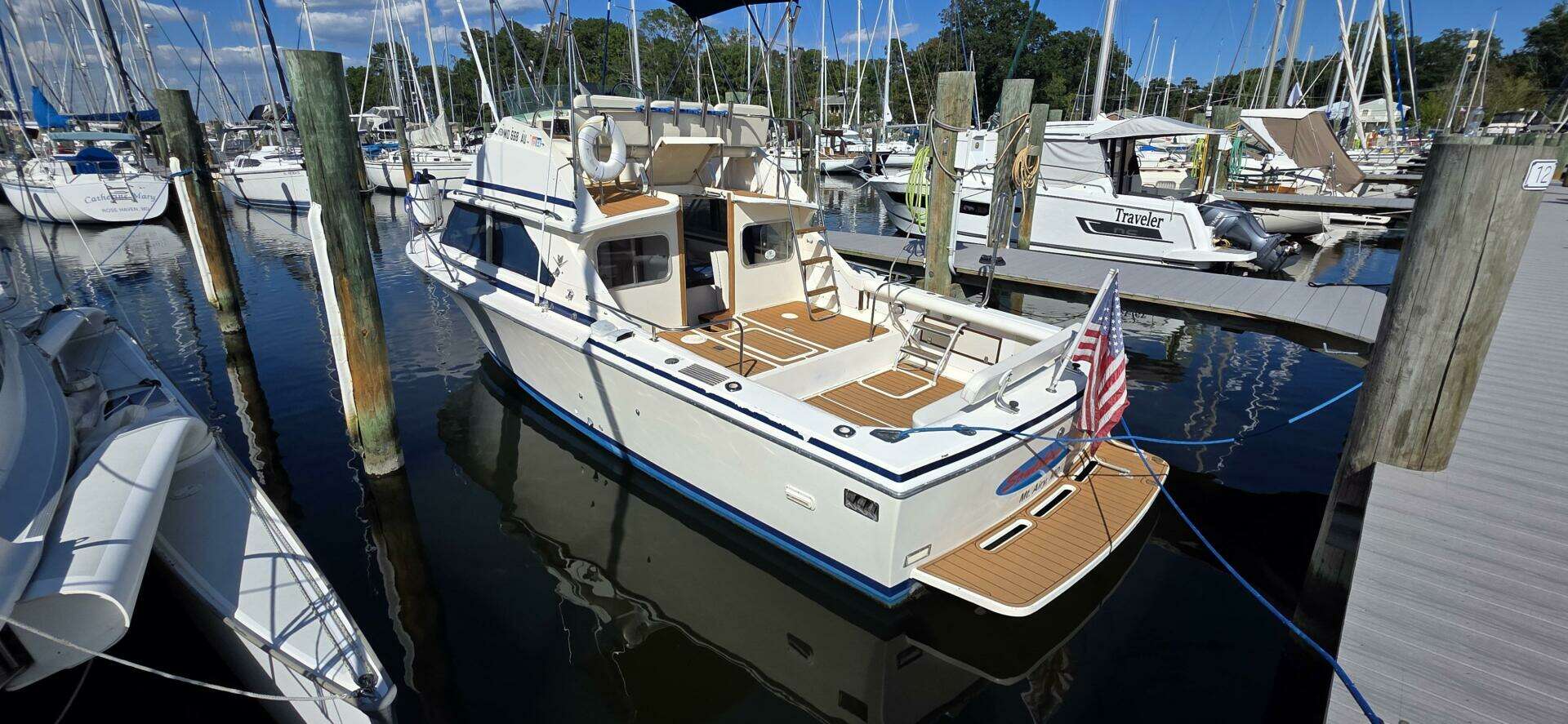 1983 Bertram 28 Flybridge - Image 3