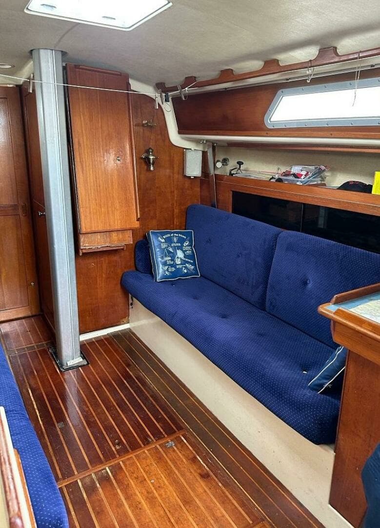 1985 Pearson Sloop - Image 11