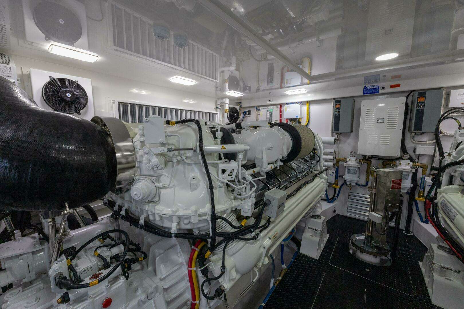 2025 Viking 82 Convertible - Image 61