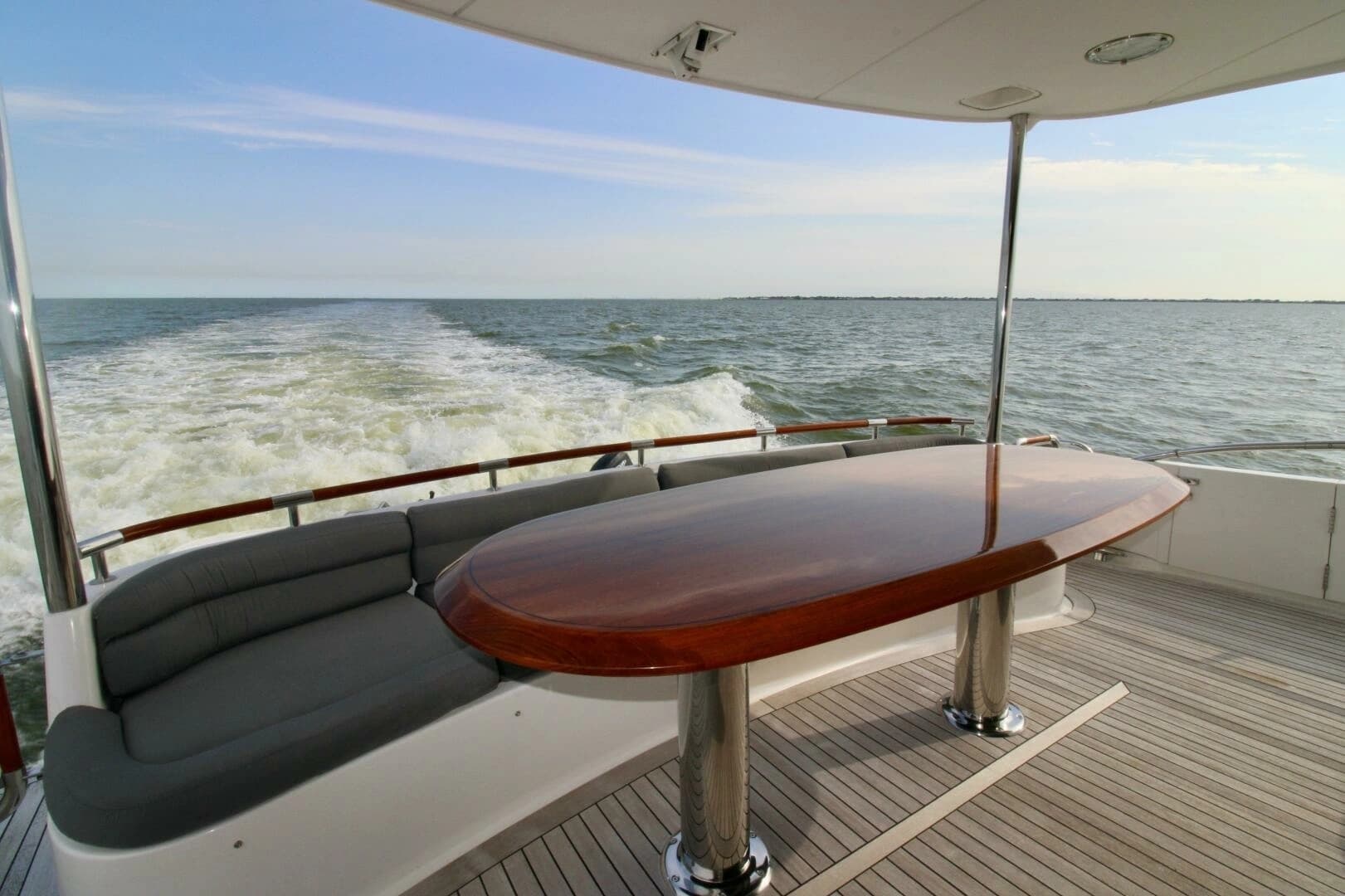 2007 Lazzara Yachts 74 Motor Yacht - Image 78