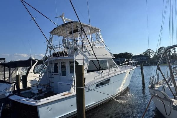 1981 Hatteras 43 Convertible