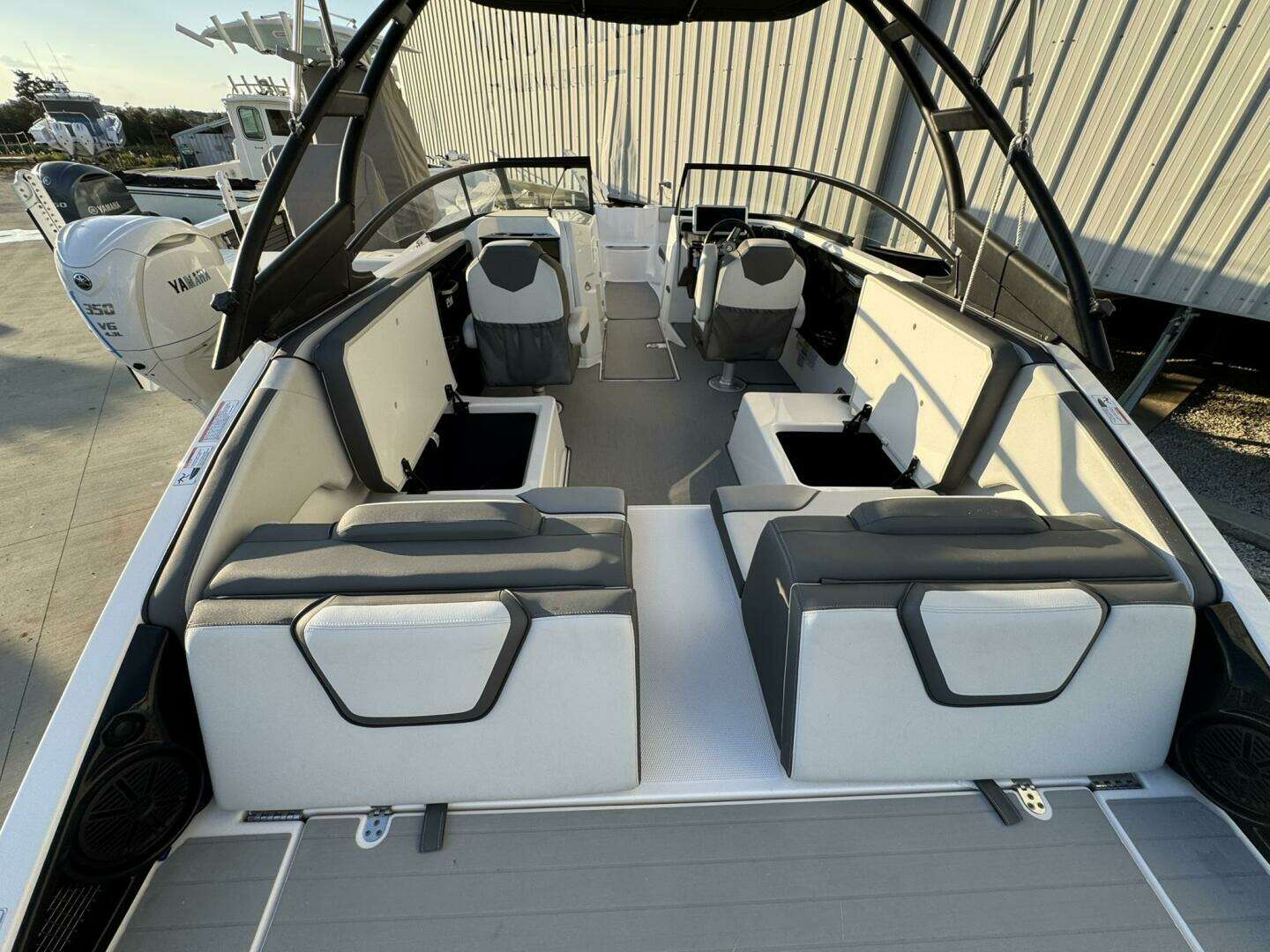 2021 Yamaha Boats AR 250 - Image 13