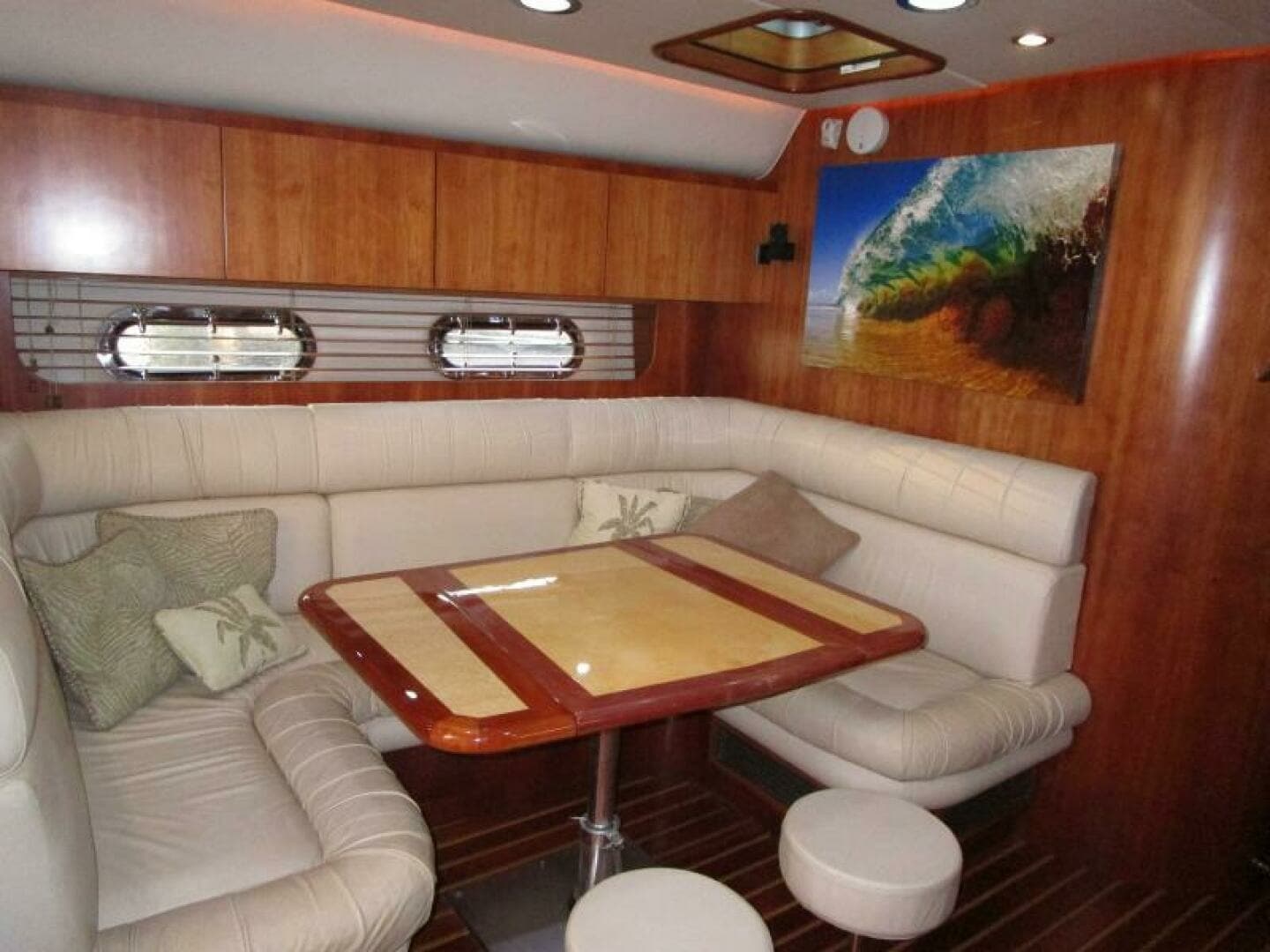 2003 Tiara Yachts 5200 Express - Image 4