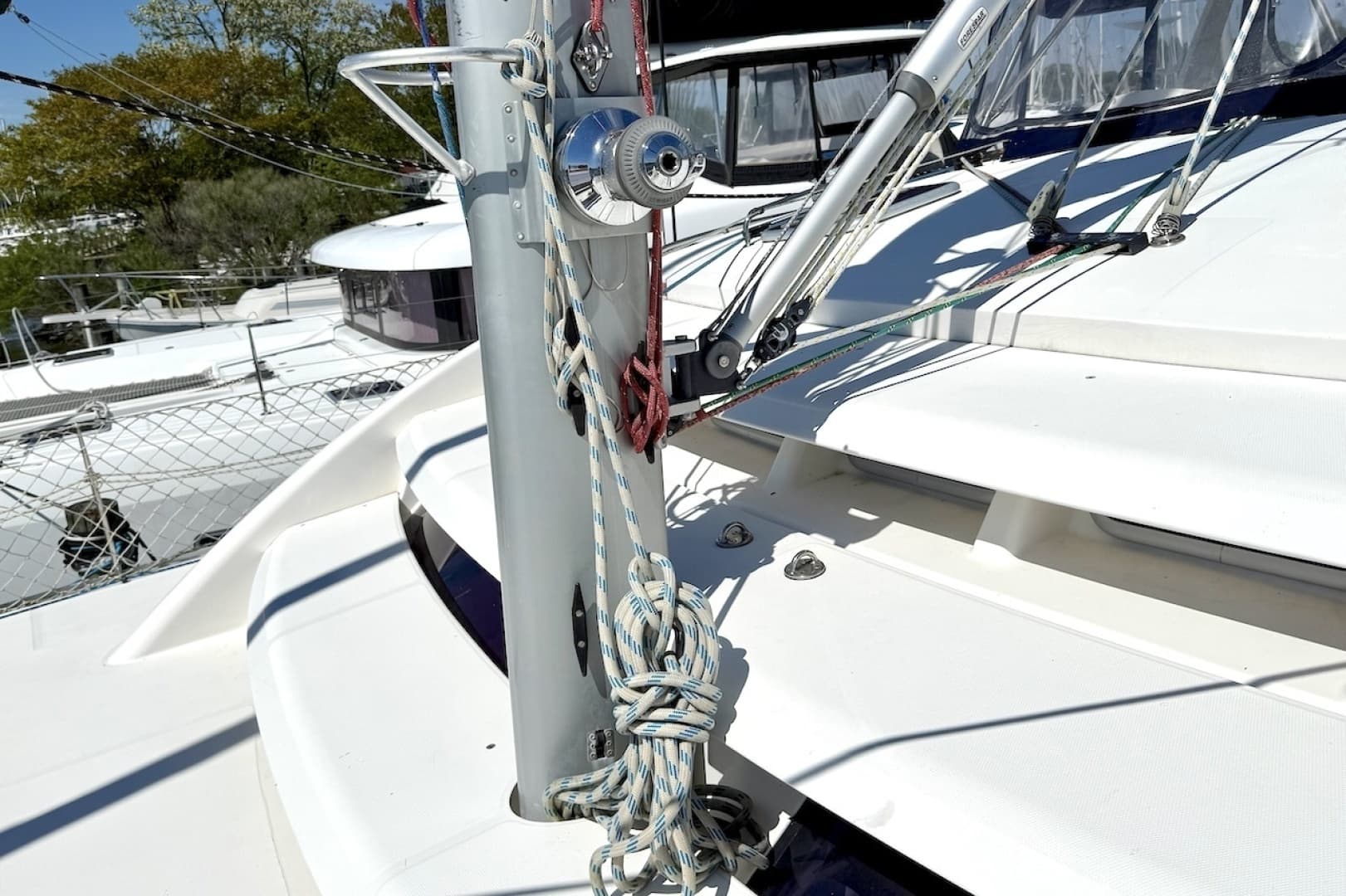 2010 Leopard 46 - Image 17
