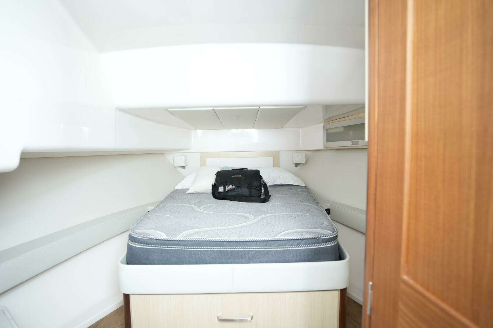 2026 Regal 36 XO - Image 28