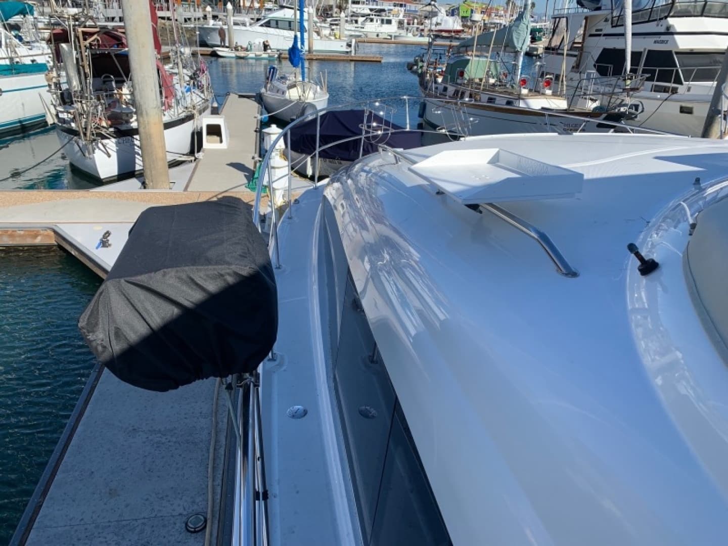 2004 Sea Ray 390 Motor Yacht - Image 93