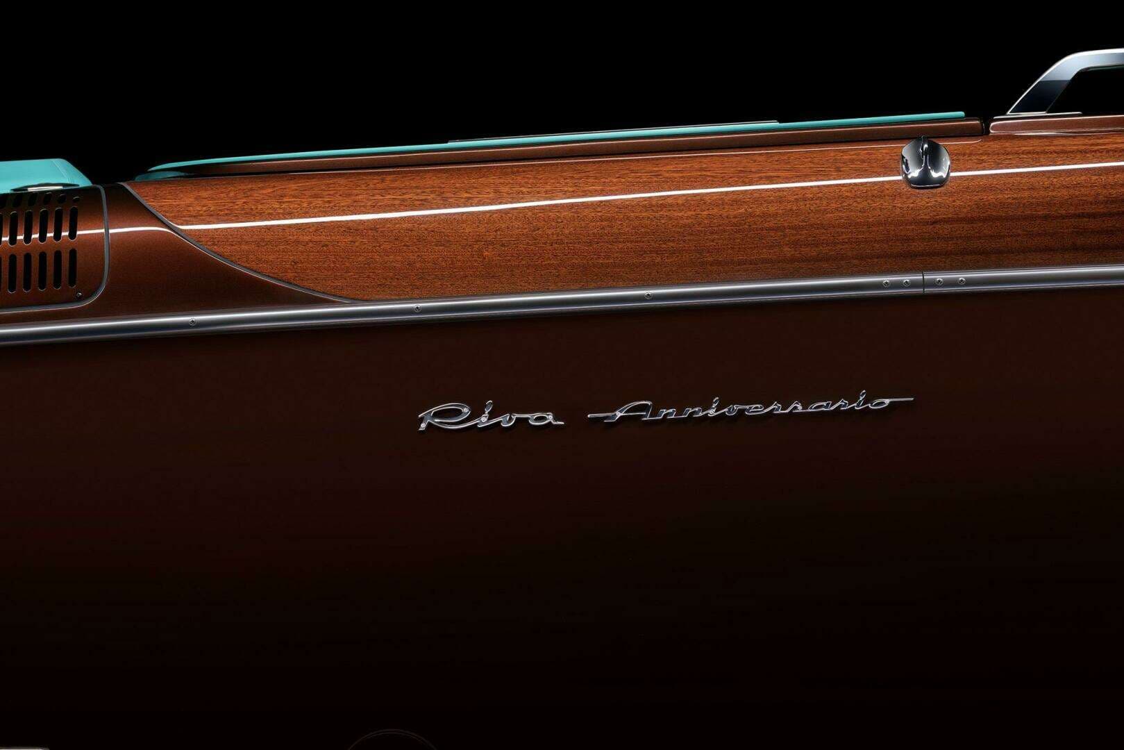 2023 Riva Anniversario - Image 16