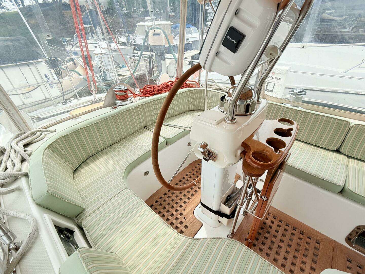2008 Hylas 46 Center Cockpit - Image 22
