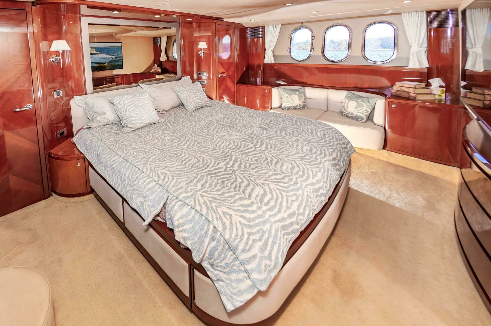2006 Princess 75 - Image 36