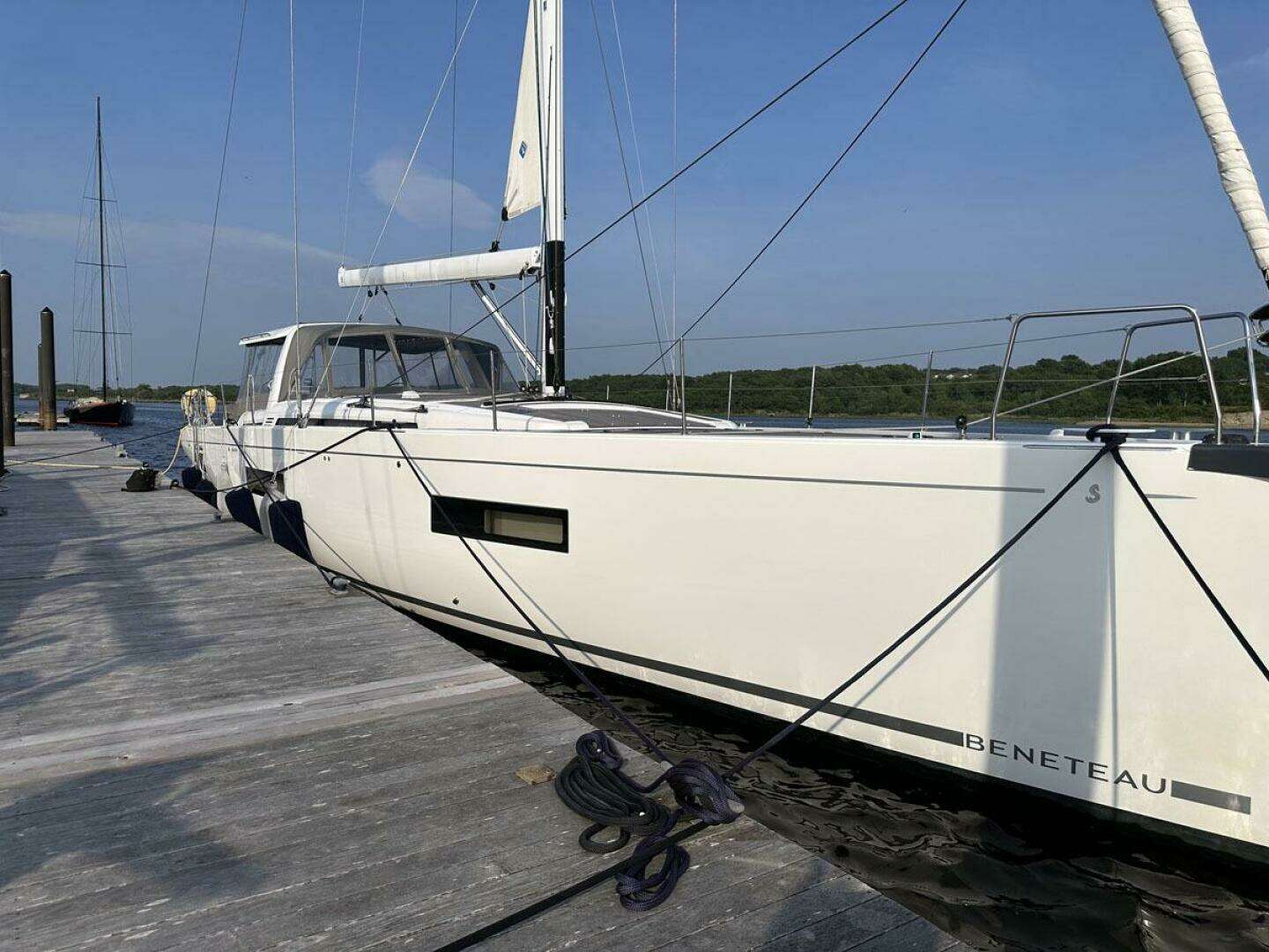 2023 Beneteau Oceanis 60 - Image 9