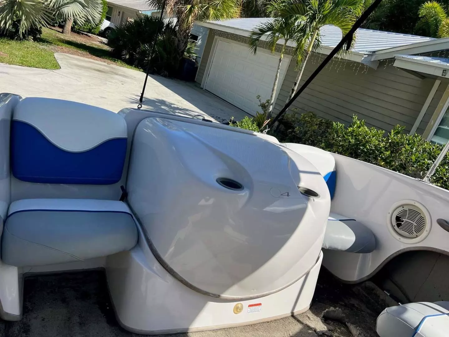 2005 Tahoe T18 Ski Boat - Image 13