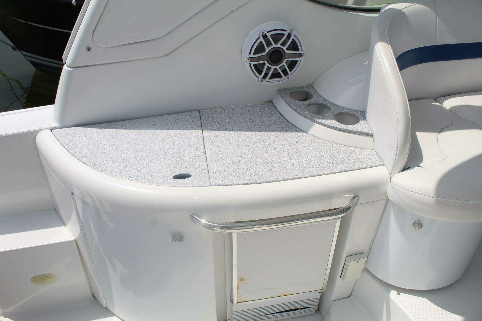 2004 Formula 40 Performance Cruiser - Image 13