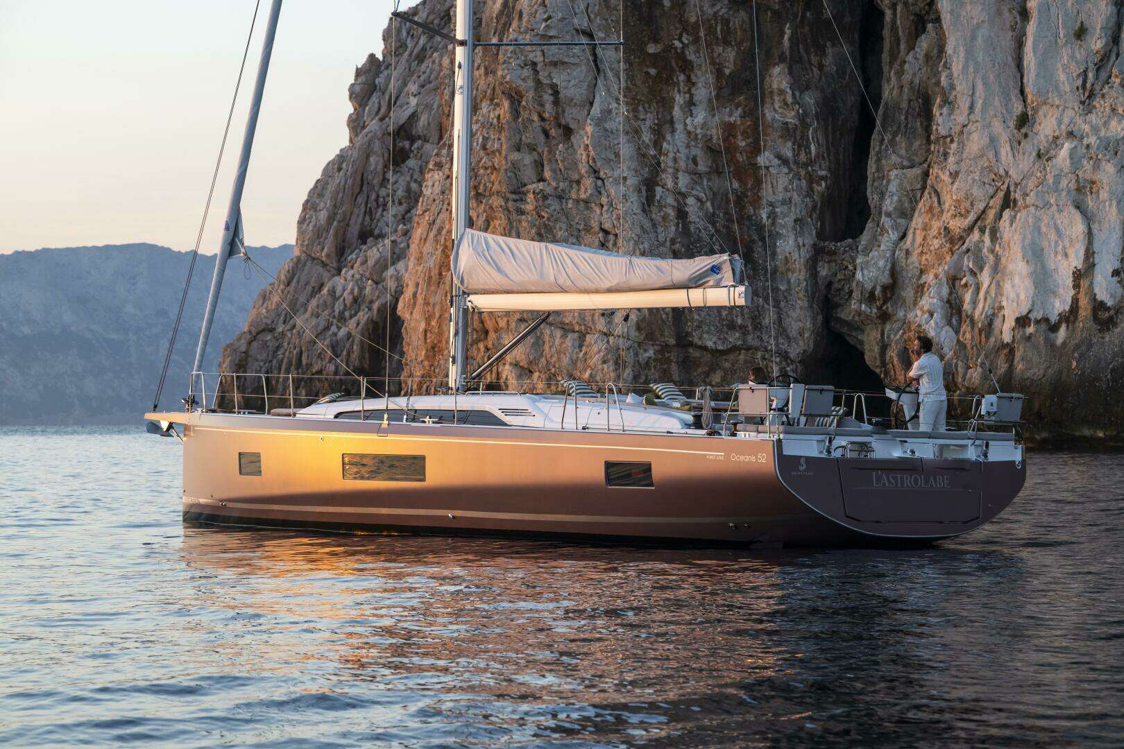 2026 Beneteau Oceanis 52 - Image 18