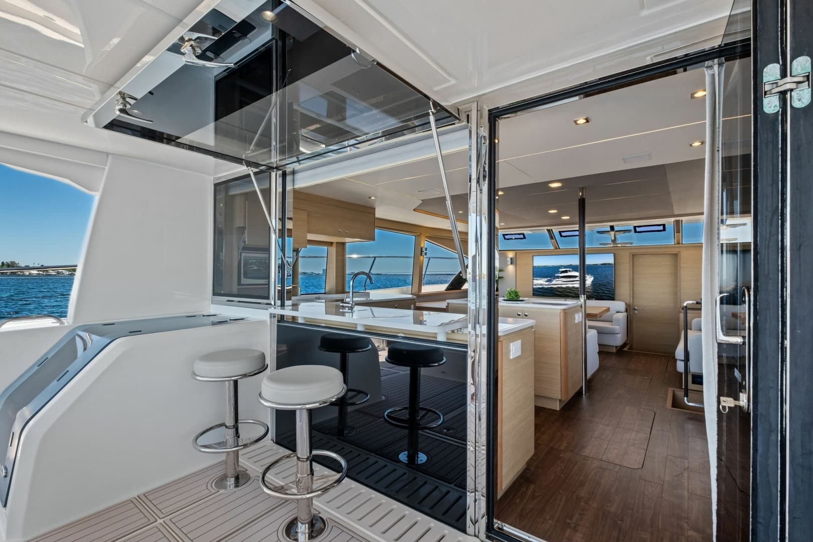 2022 Aquila 54 Yacht - Image 12