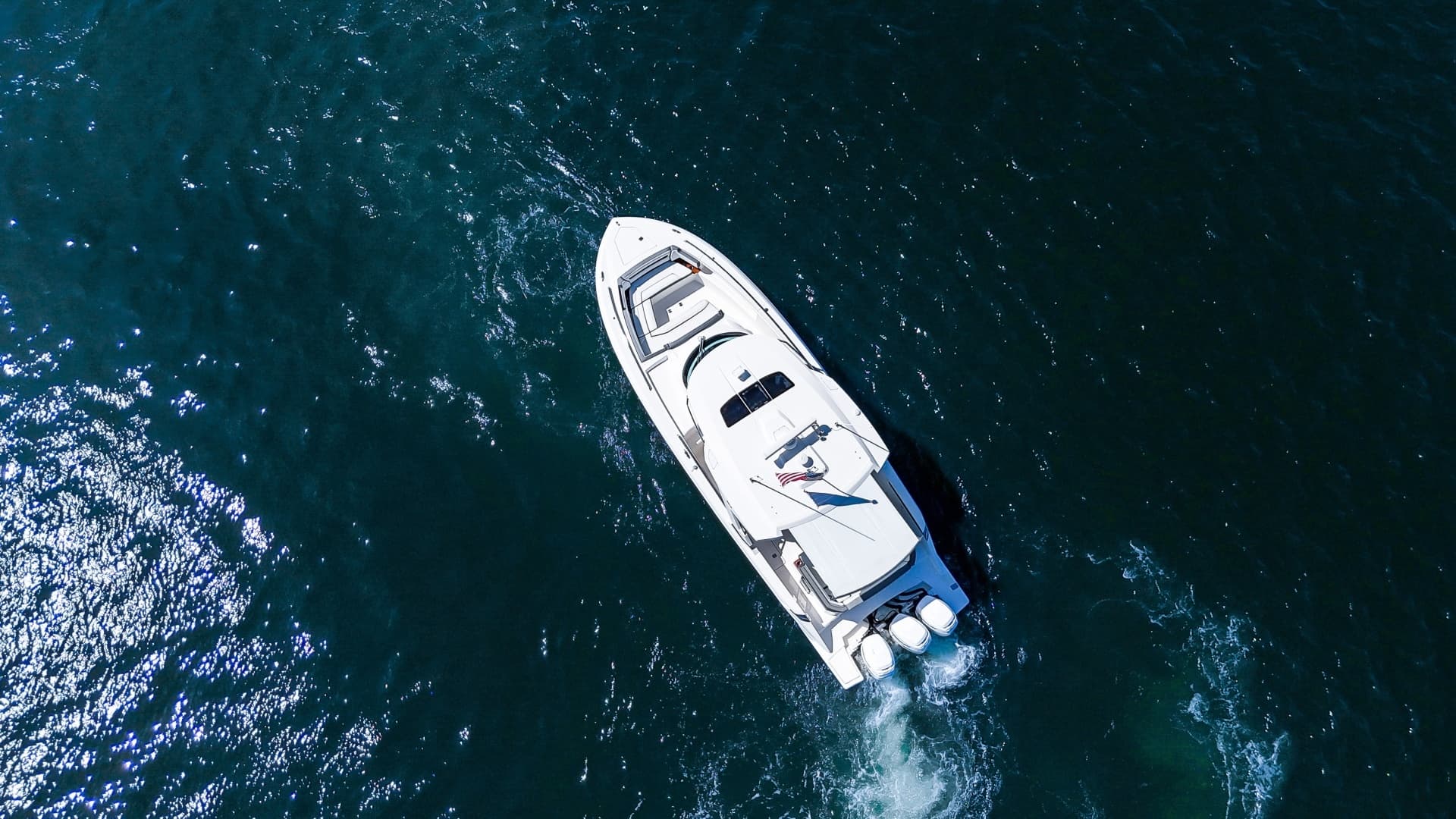 2020 Tiara Yachts 38 LS - Image 9