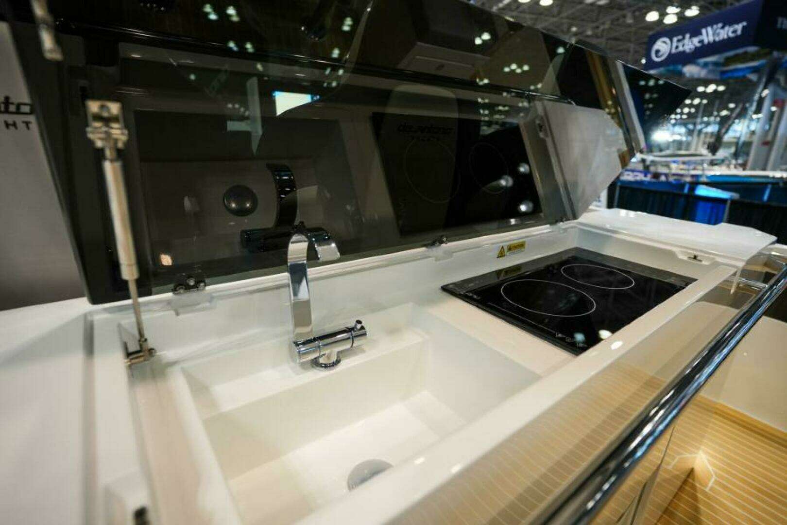 2026 De Antonio Yachts D36 - Image 14