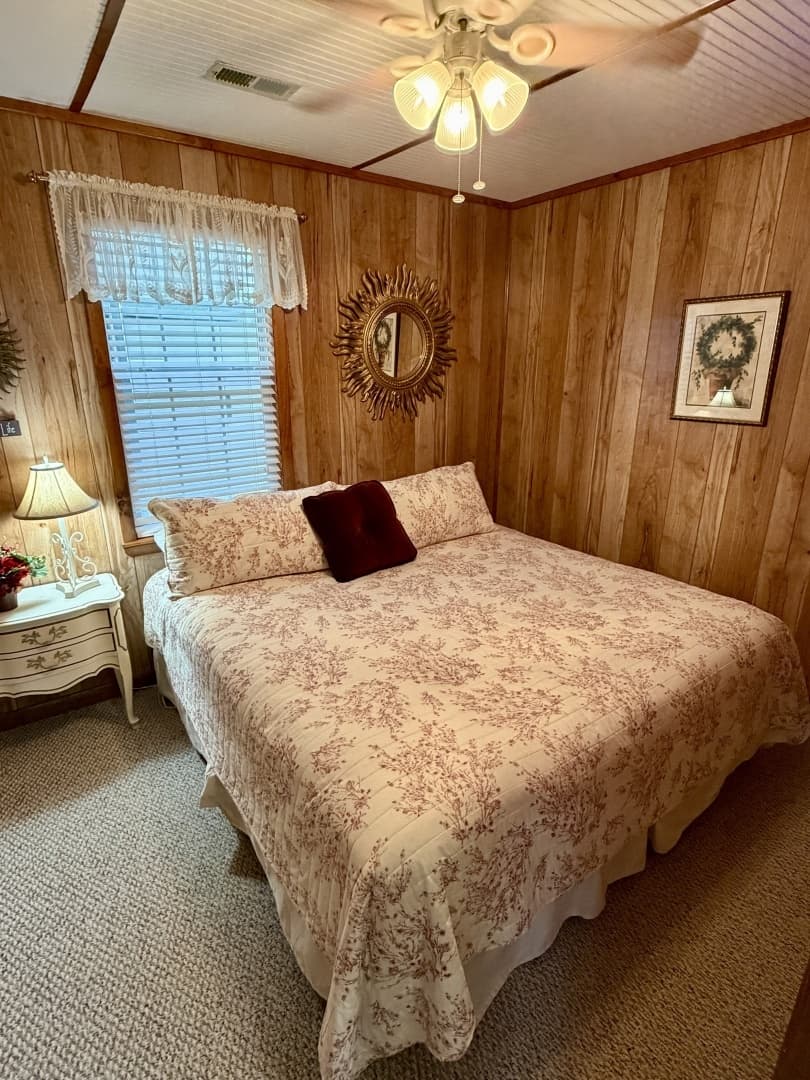 2002 Custom 20 x 53 Floating Cabin - Approx 999/sqft - Image 54