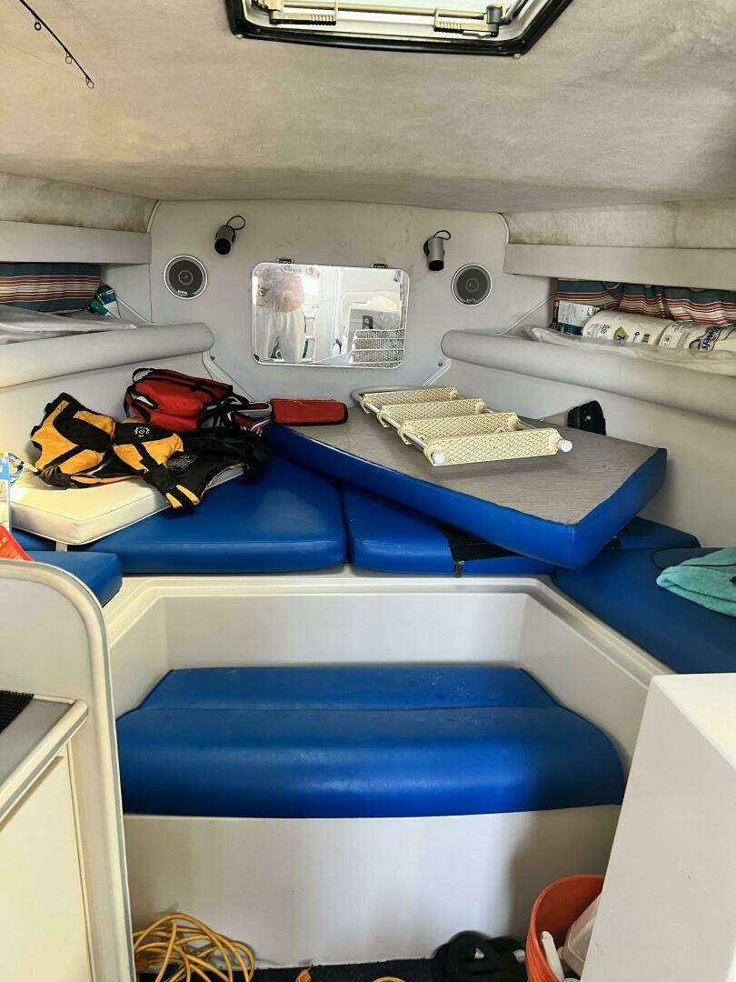 1989 Wellcraft Coastal 3300 - Image 8