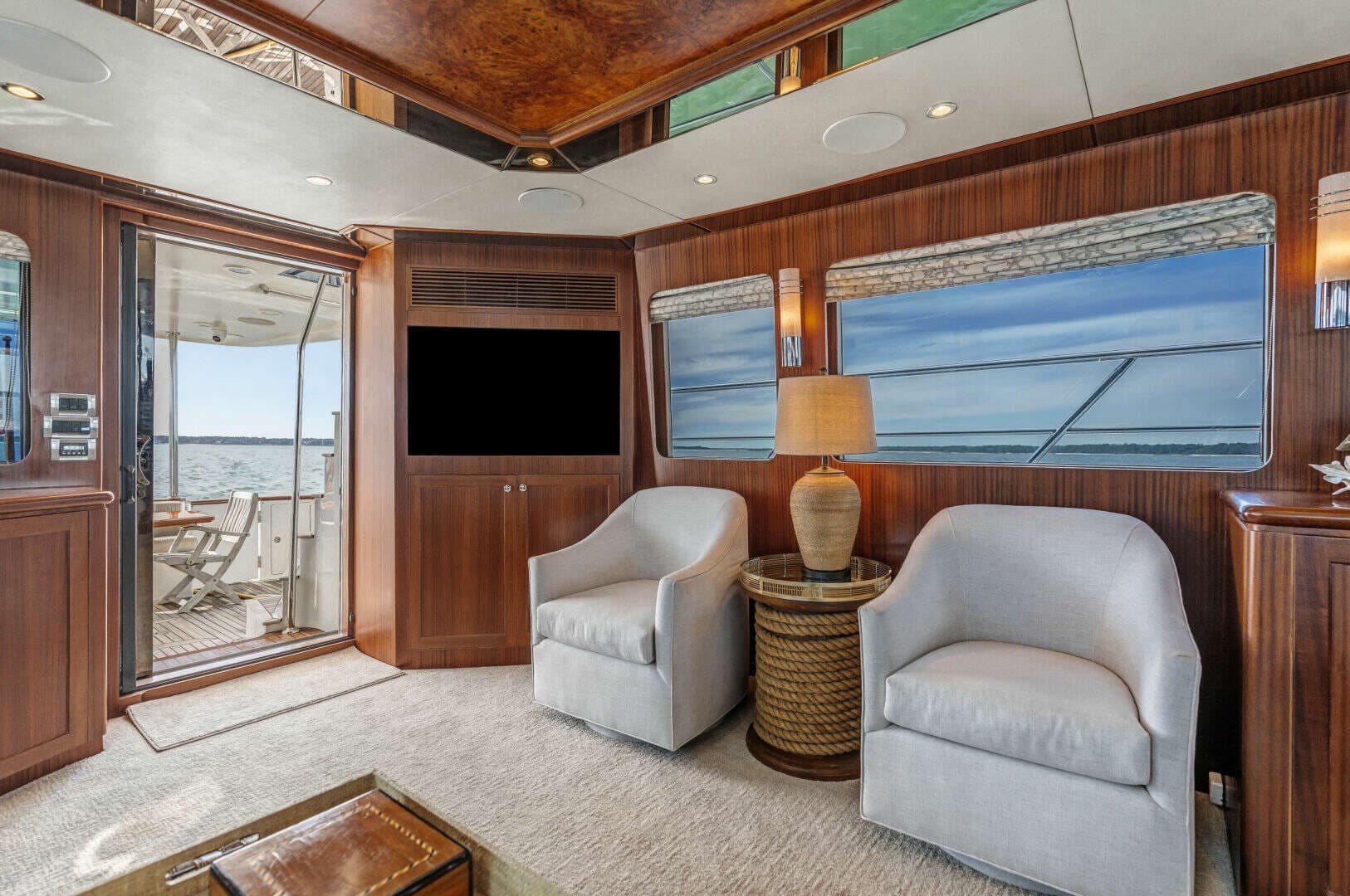 2013 Ocean Alexander 65 PILOTHOUSE - Image 14
