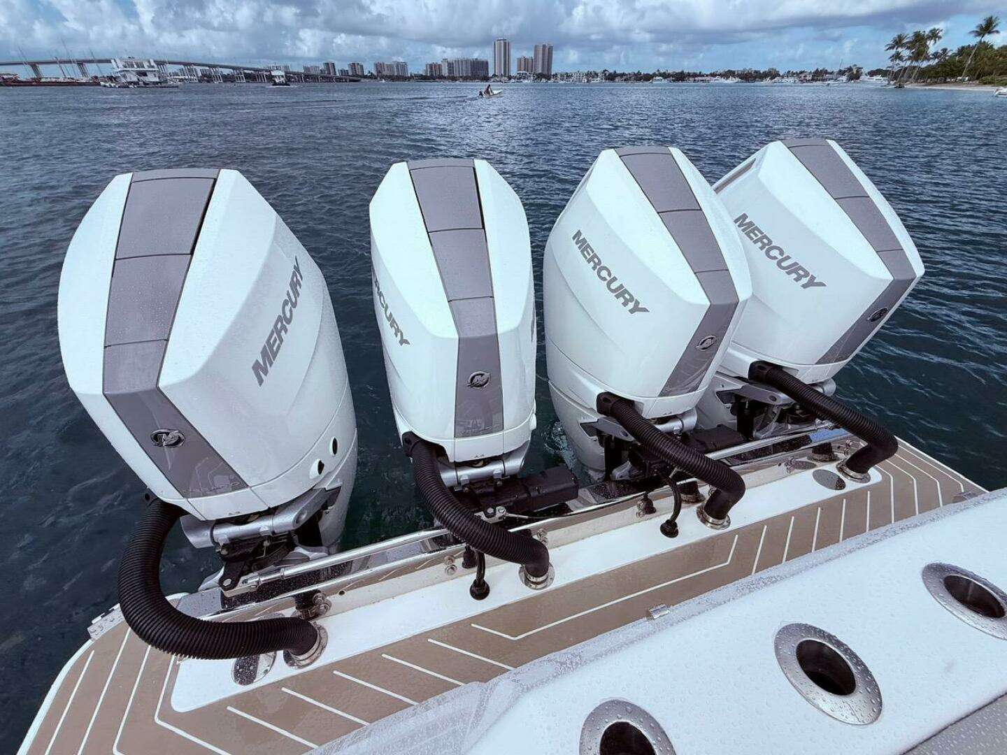 2006 Carver 43 Motor Yacht - Image 106